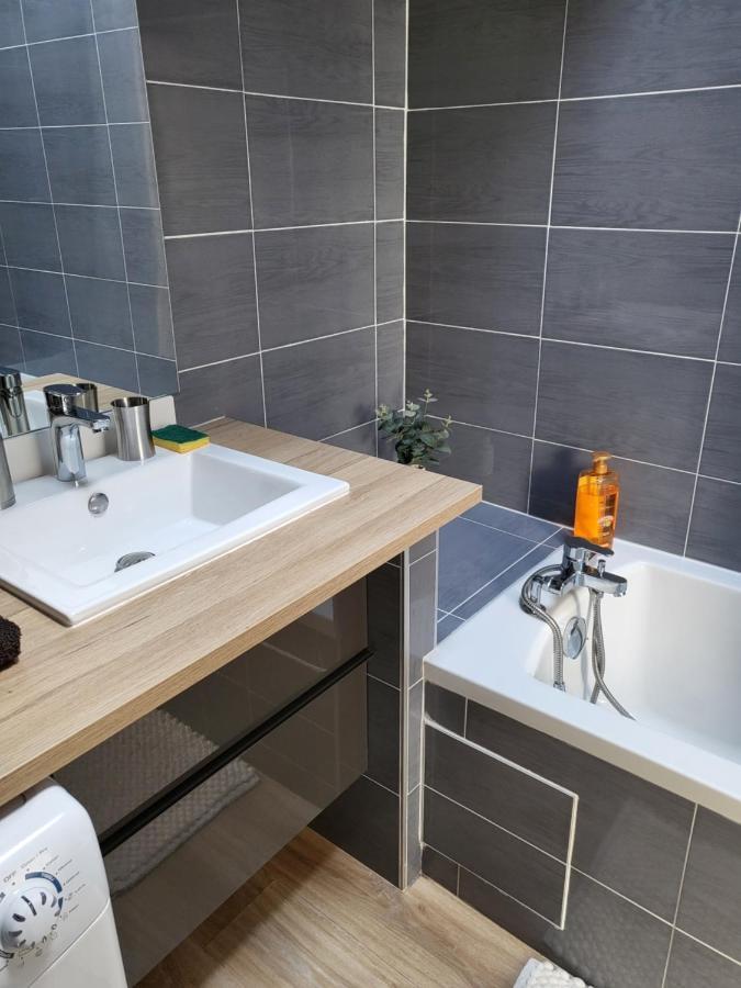 La Dolce Vita Nimoise Terrasse 100 M Des Arenes Nîmes Zewnętrze zdjęcie